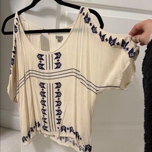 Ecote aztec print cold shoulder flowy blouse